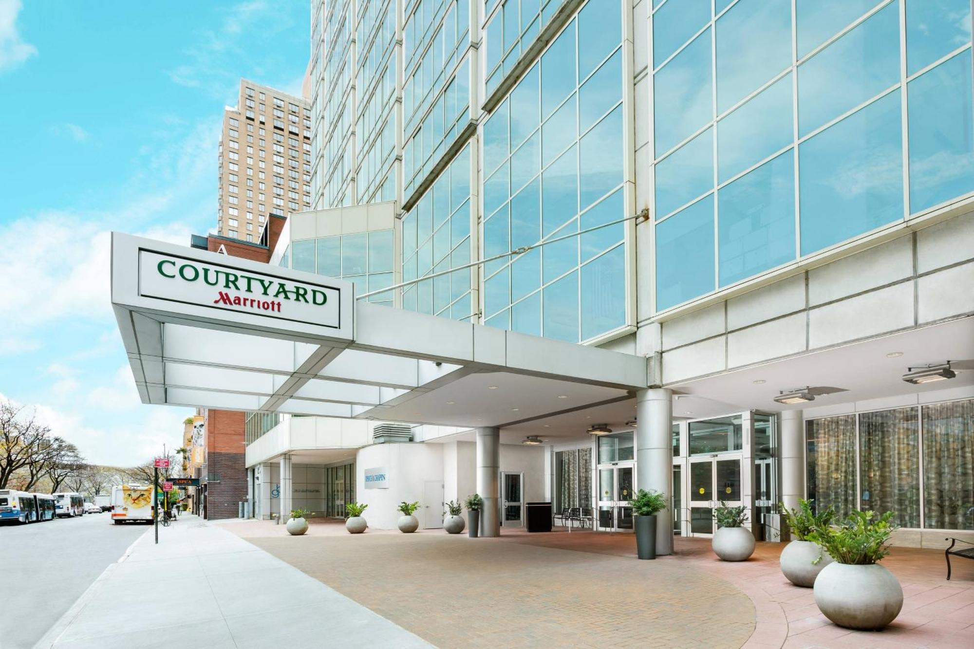 Courtyard New York Manhattan/Upper East Side Exterior photo